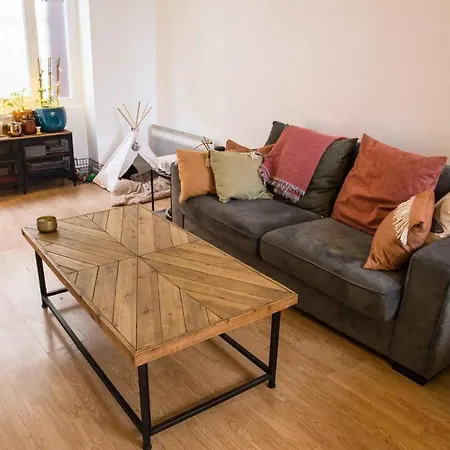 Lovely Apt Close To Place De La Nation